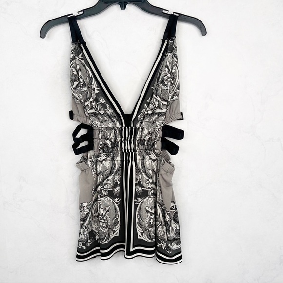 [Express] - Picture 1 of 3